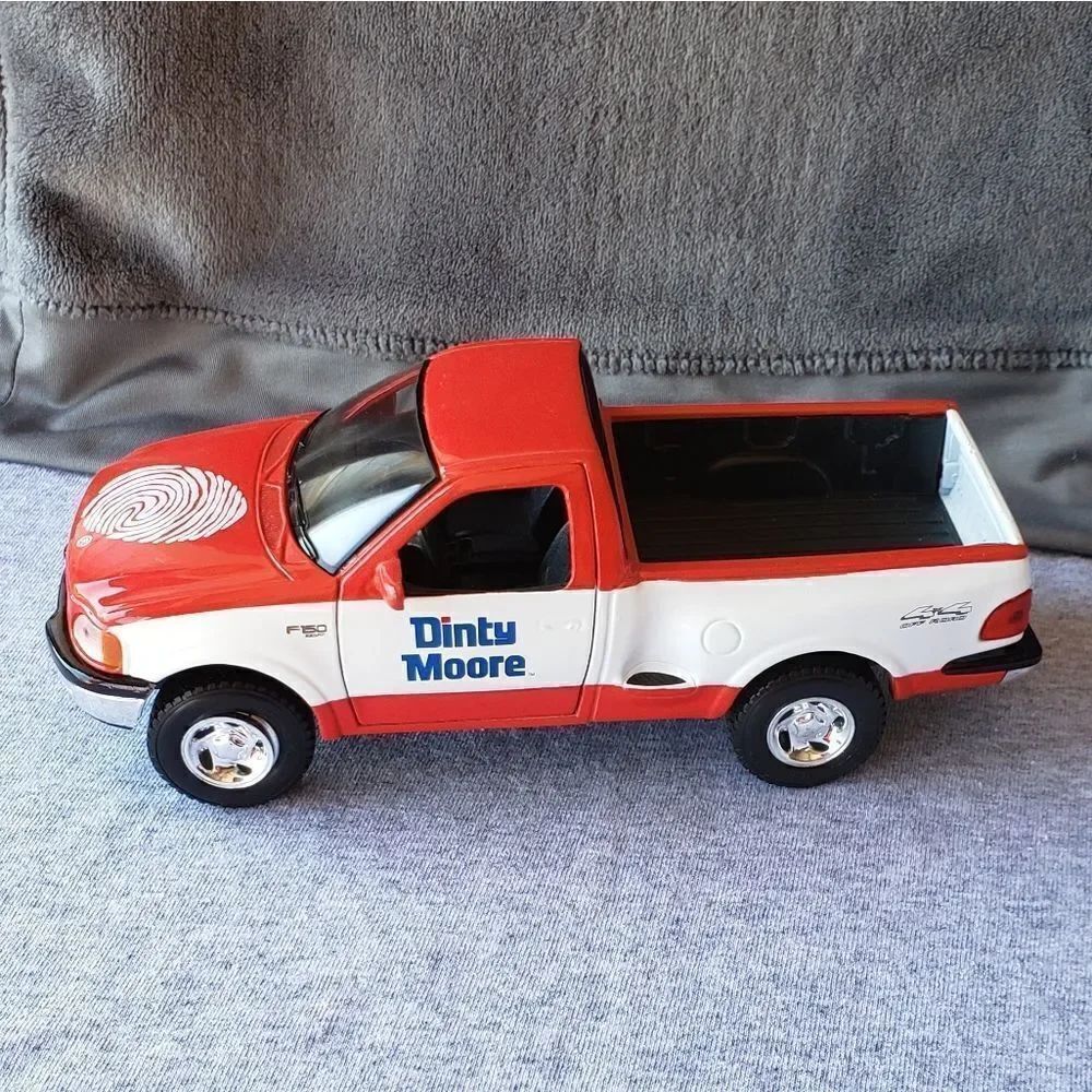 Vintage Die Cast Metal Dinty Moore 1997 Ford F-Series Truck